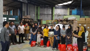 Kegiatan Ramadan: Pembagian Parcel dan THR 1